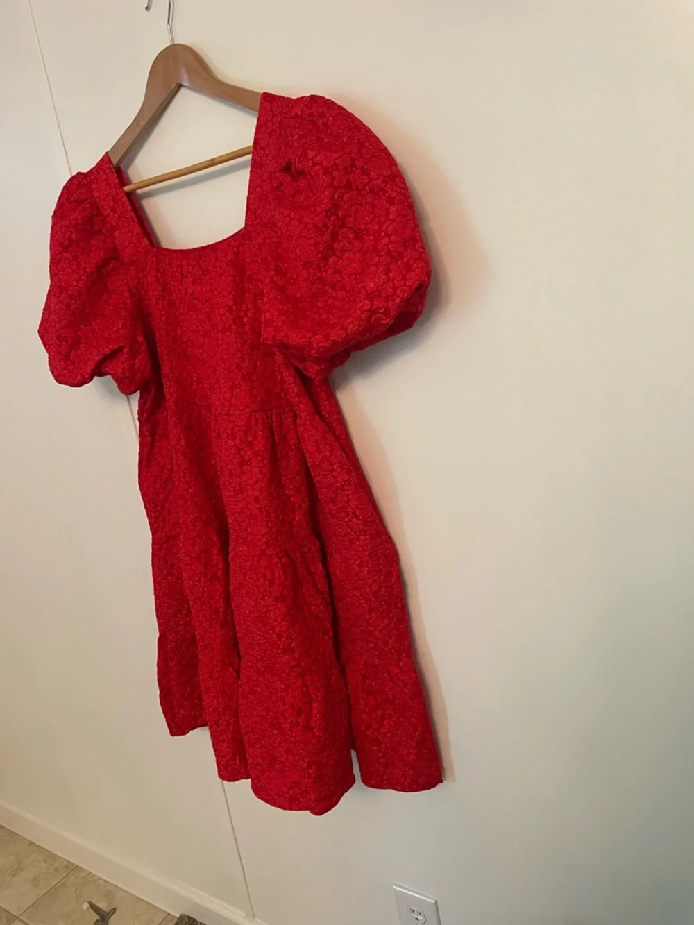 Southern Grace Jasmine Bright Red Puff-Sleeve Tiered Baby Doll Dress Size L - Picture 5 of 10
